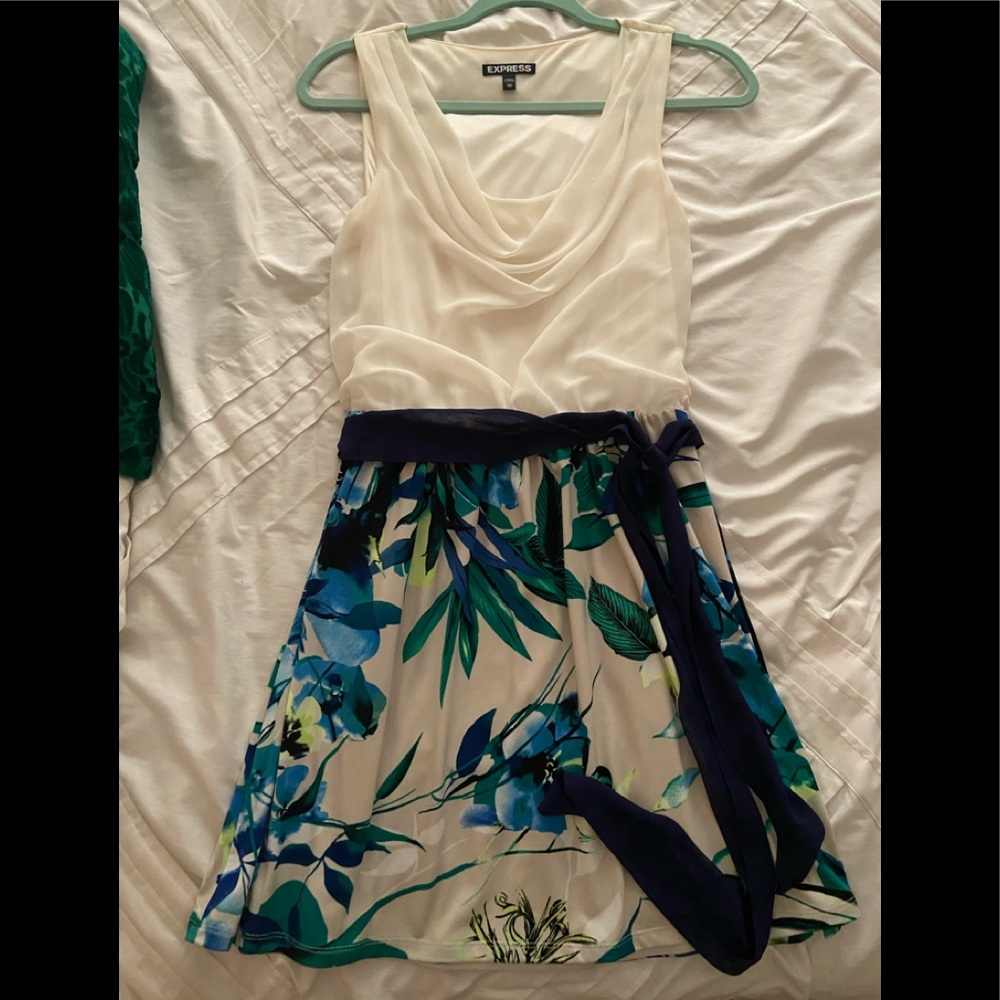 Express dress size XS tropical pattern